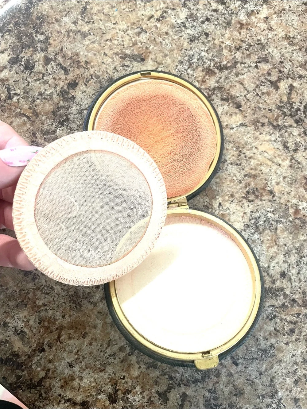 FIFTH Rex Avenue Vintage Compact